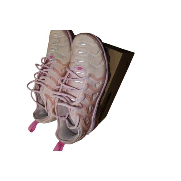 Nike Pink Air VaporMax Plus Sneakers Women's 9 - Picture 6 of 9